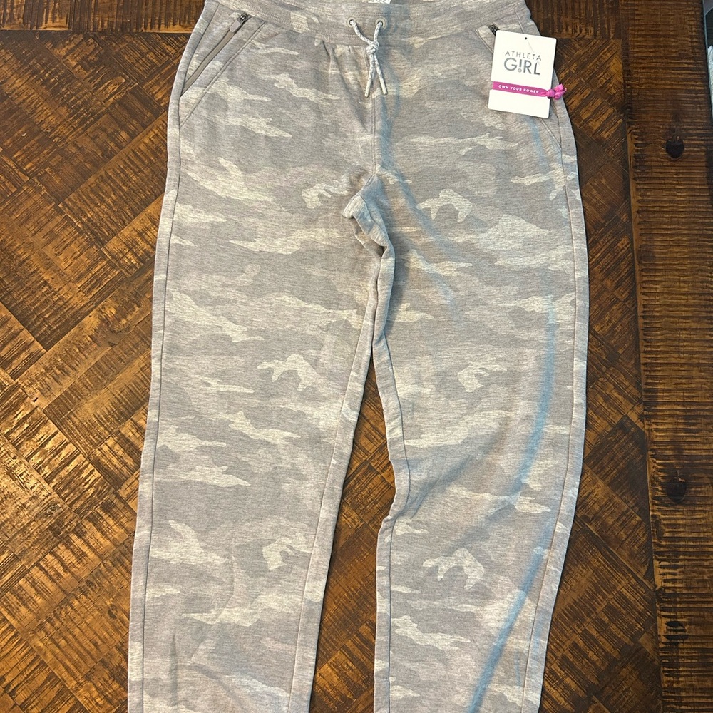 NWT Athleta Girl warm-up jogger